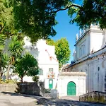 Sunny & Quiet In Historic Center